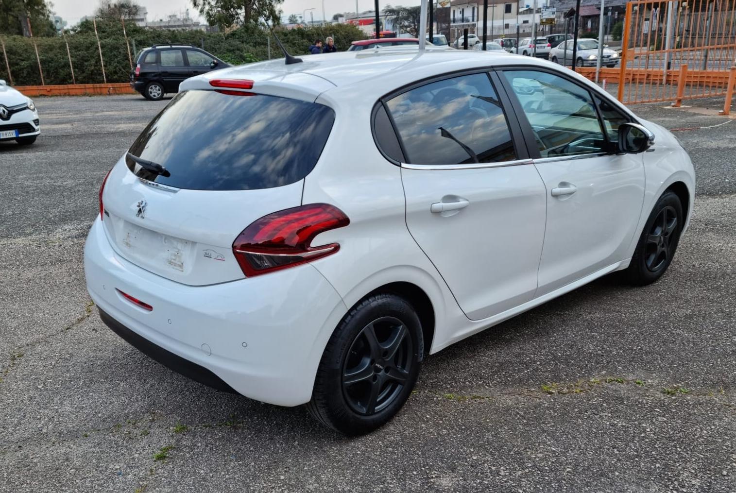 Peugeot 208 Signature 1.2 (2019 --> 2023) » Autotedesche